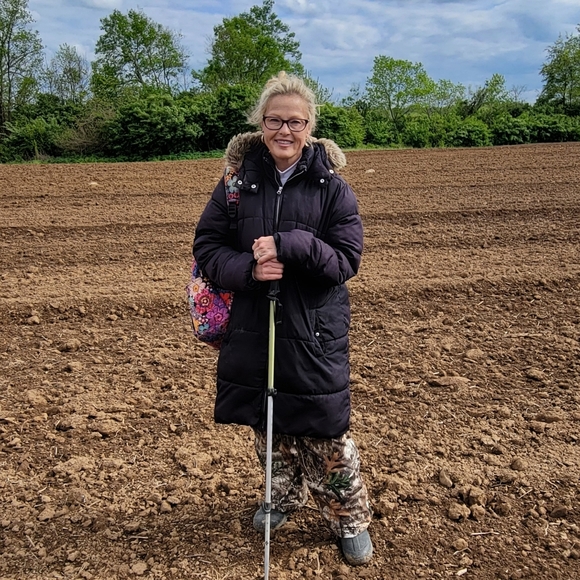 Meet your Posher, Christie - Picture 2 of 8